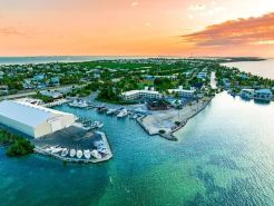 Caloosa Cove Resort by CoolVacay