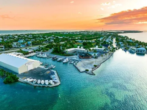 Caloosa Cove Resort by CoolVacay