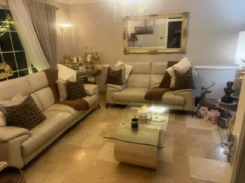 Dernvale House -Double Room - sleeps 2 酒店