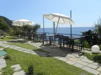 Corte Del Gallo Hotels in Corniglia