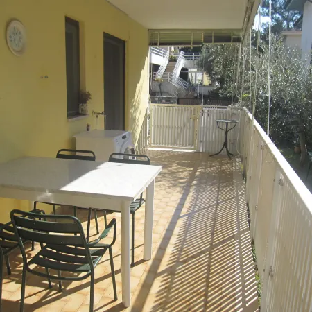 Cozy flat with garden near beach