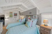 Lakeside condo Retreat in Horseshoe Bay - Homestays