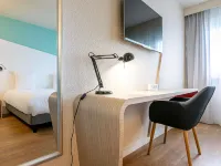 Hôtel Mercure Paris le Bourget - Parkplatz