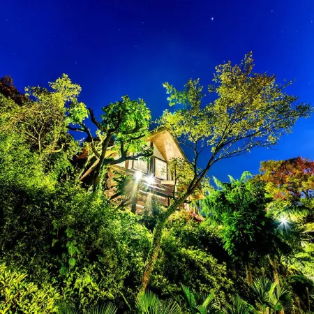 Jeju Log Valley Pension Отели рядом с достопримечательностью «Курорт и гольф-клуб Everis»