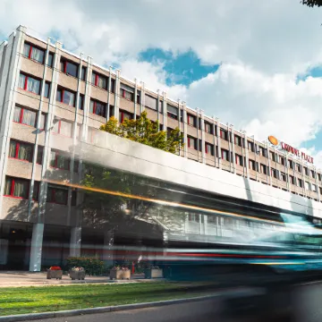 Crowne Plaza ZURICH by IHG Отели рядом с достопримечательностью «Ауссерзиль»