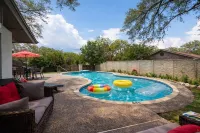 Private Pool Single Level 4Br 5 Beds 1 King Tile Throughout