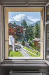 Zermatt Youth Hostel - غرفة مطلة على الجبل