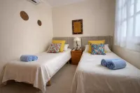 Charming 3-Bedroom Apartment in Scenic Frigiliana - マウンテンビュー