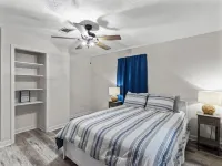 Anchors Away-Enjoy our 3bedroom/3bath home on the lake!