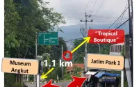 Tropical Boutique Batu Villa, Near Museum Angkut - bar