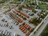 Teton Valley Resort - parking