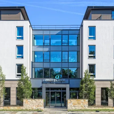 Motel One Dresden - Palaisplatz Hotel dekat Stasiun Kereta Neustadt