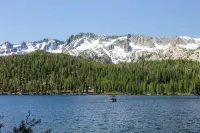 Spring Ski Escape – Steps to Lifts in Mammoth