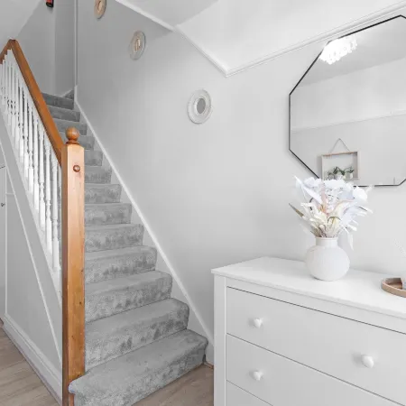 Spacious 5 Bedroom Family Home in Harrow