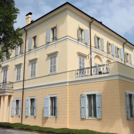 Rechigi Park Hotel