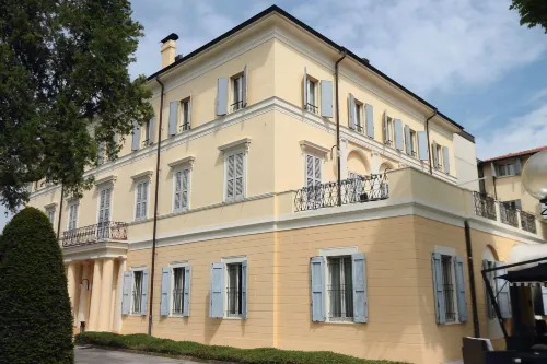 Rechigi Park Hotel
