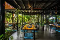 Yuli Hotel - 2-Star