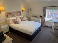 The Old Fourpenny Hotel - Parkering