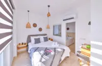 Villa Ay