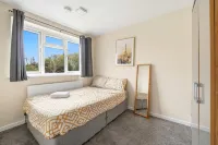 Charming House With Garden in Aylesbury - Wifi