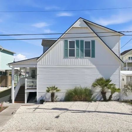 Sea la VIE 3 Bedroom Home by RedAwning