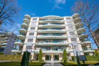 Top of the Spots - Happy Rentals - Condos