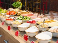 宜必思羅茲中心酒店 - 早餐