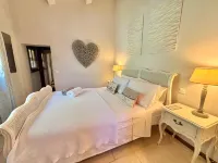 Superbe villa d'Opio perchée sur une colline, vues exceptionnelles, recharge électrique, marche - 4 étoiles