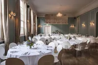 The Bull Hotel - 4-Star