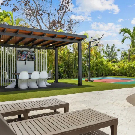 Villa Solara | Pool · Cinema · Basketball Court