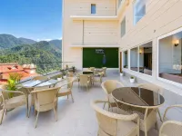 Hotel Luxeevista By Navodayans