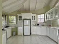 Tropical Retreat - by ZenBreak - Homestays