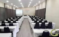 โรงแรมซีนิท เรสซิเดนซ์