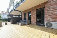 Apartt by Q4 Apartments - balcony