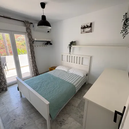 Modern Townhouse 7min walk beach and 15 to Duquesa