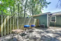 Private Yard w/ Grills! Convenient Tallahassee Gem - 2-نجوم