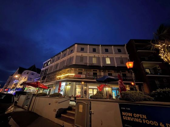 The Carlton Hotel