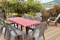 Sunny House with a Terrace, 4 Bedrooms, 2 Bathrooms, Sleeps 9–11 People. - Balkoner