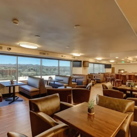 Laughlin River Lodge
