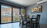 Beautiful New Condo Sea Breeze - Mountain view
