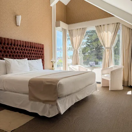 Casa Bonita Hotel & Luxury Residence
