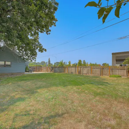Walk to Dtwn Sandpoint! Family Gem w/ Patio & Yard