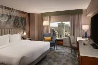 Hilton Lexington/Downtown - parking