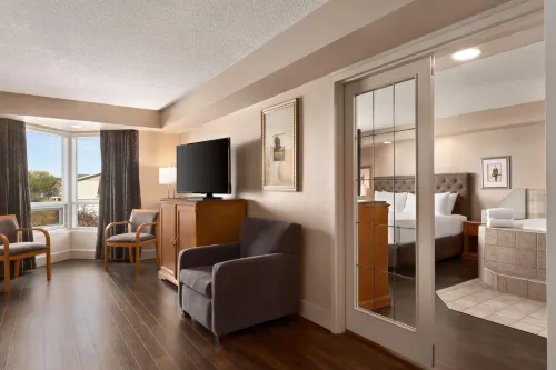 Royal Hotel West Edmonton, Trademark Collection by Wyndham - Phòng Gym
