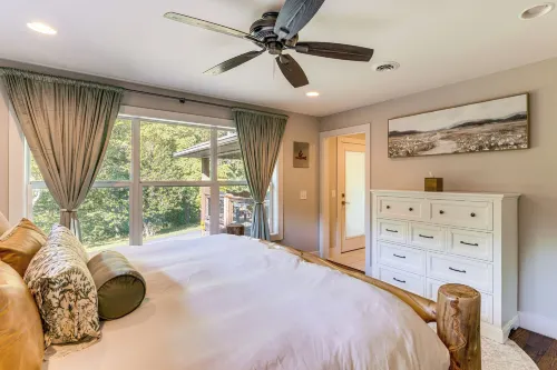 Group-friendly Kingsport Home w/ Game Room, Decks! - Boutique