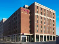 Moxy Edinburgh Hotels near Bruntsfield
