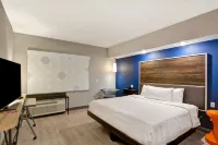 Tru by Hilton Syracuse North Airport Area - Parking