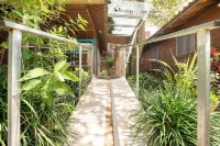 Peaceful Garden Guest House 5 Minutes From SJO Airport - Wifi