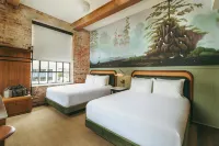The Hotel Monroe, Tapestry Collection by Hilton - Bathtub