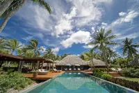 Four Seasons Resort Bora Bora - Pool